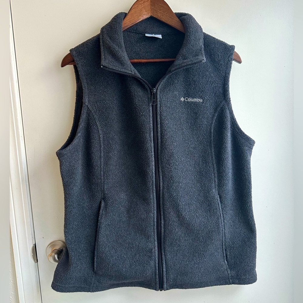Columbia men’s gray fleece vest size XL